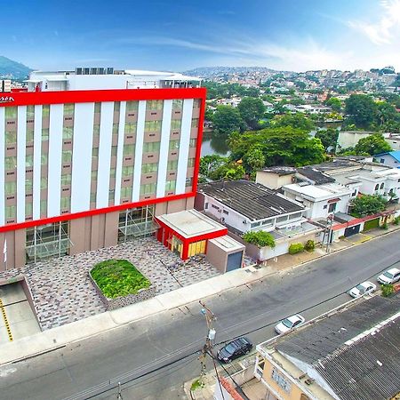 Radisson Hotel Guayaquil Extérieur photo Radisson Hotel, San Salvador