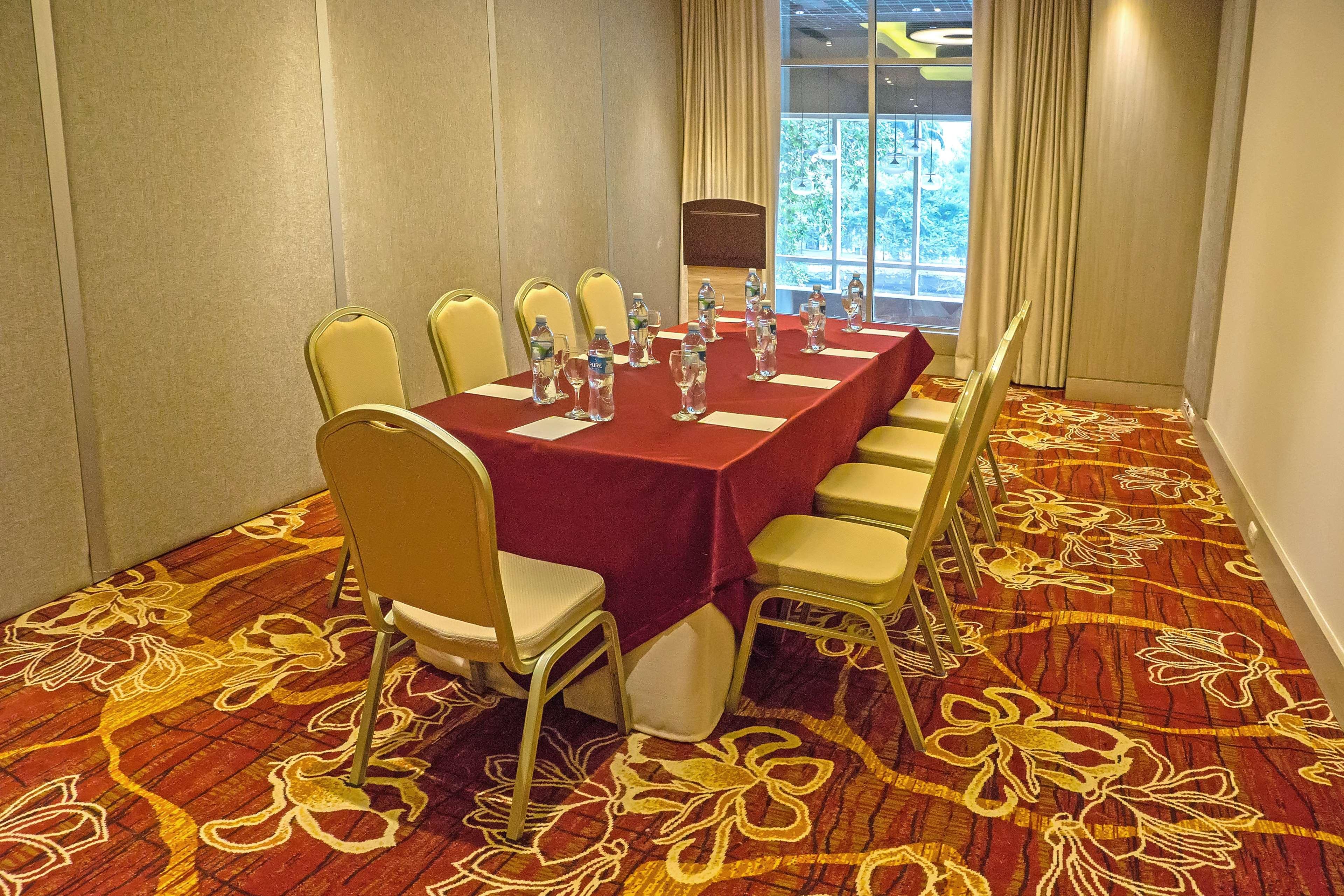 Radisson Hotel Guayaquil Extérieur photo Meeting room