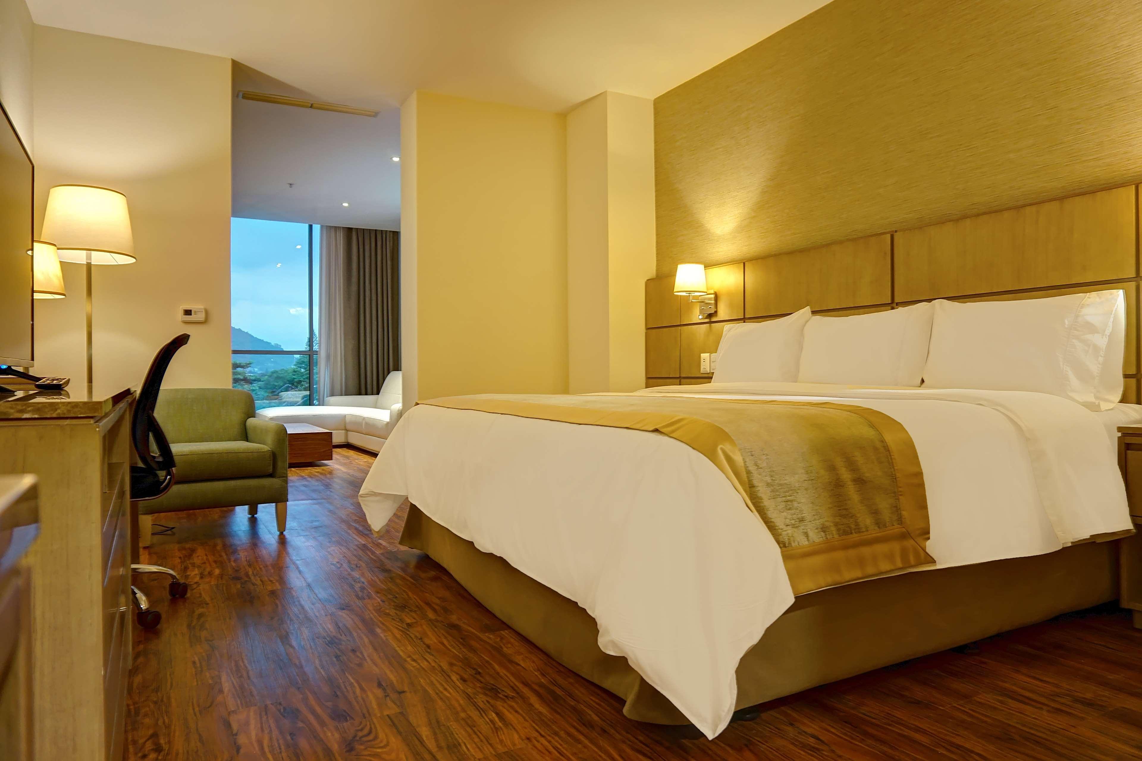 Radisson Hotel Guayaquil Extérieur photo Deluxe Room