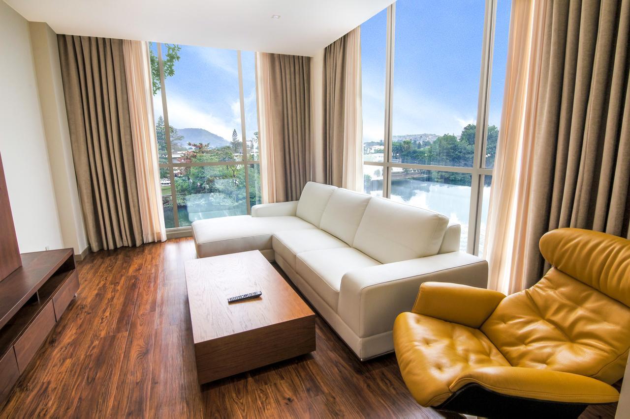 Radisson Hotel Guayaquil Extérieur photo A living room