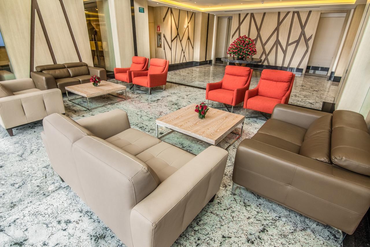 Radisson Hotel Guayaquil Extérieur photo Lobby
